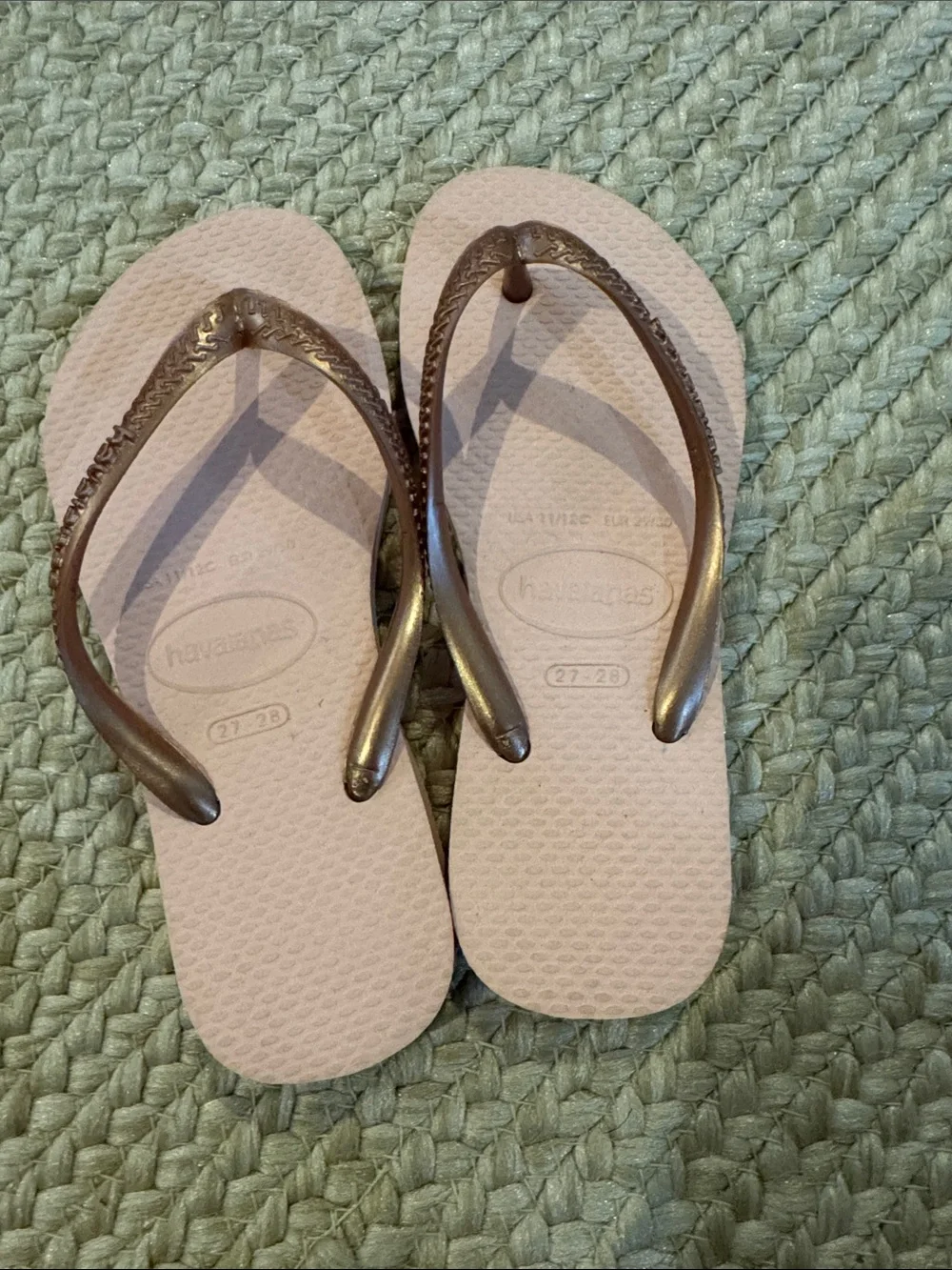 10c Havaianas pink Pink Flip Flops with Metallic Rose Straps